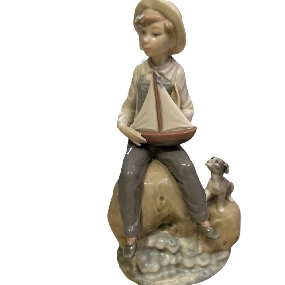 Lladro Figurine Sea Fever Boy With Boat And Dog